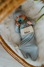 Load image into Gallery viewer, &quot;Hello My Name Is&quot; Newborn Announcement Sign
